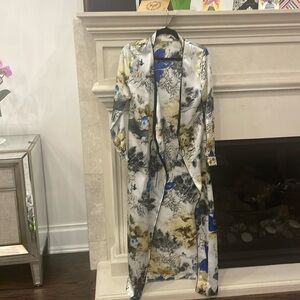 Floral full length kimono. Size medium.
